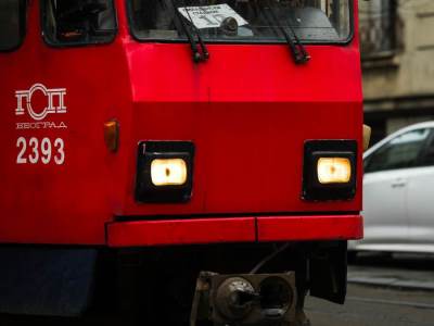  Beograd: Tramvaj iskočio iz šina i zakucao se u zgradu 