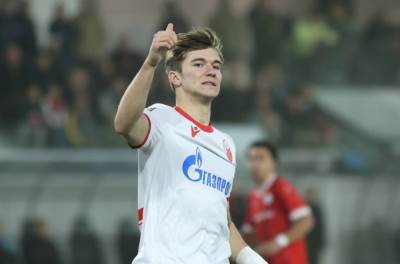  Arsenal kupuje Vasilija Kostova 