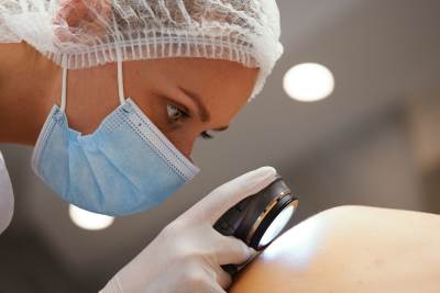  Besplatni pregledi mladeža u UKC Republike Srpske povodom kampanje Euromelanoma 2026 