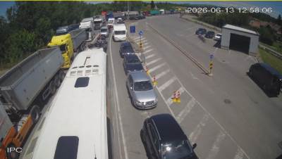  Kolone vozila na granici sa Srbijom, Crnom Gorom i Hrvatskom 