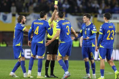  Žoao Pinjeiro sudi meč Švajcarska - BIH 