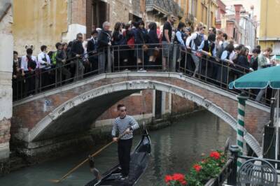  Novi gradonačelnik Venecije predlaže povećanje turističke takse na 50 evra 