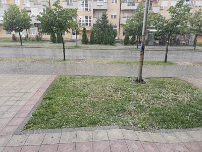 Snažno nevrijeme pogodilo Istočno Novo Sarajevo i Istočnu Ilidžu 