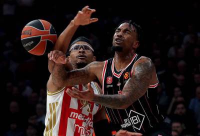  Kris Džouns u Crvenoj zvezdi 