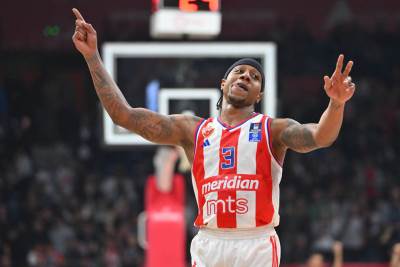  Ajzea Kenan napustio Crvenu zvezdu 