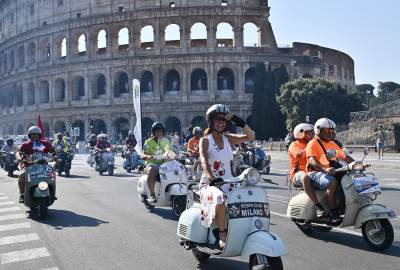  Vespa slavi 80. rođendan 