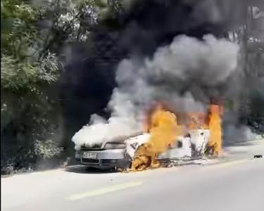  Zapalio se automobil kod Banjaluke 