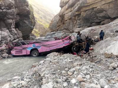  Autobus sletio u provaliju u Pakistanu 