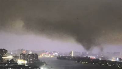  Apokaliptični prizori iz Kine: Olujni tornado nosio sve pred sobom 