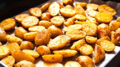  Recept za najhrskavije krompiriće iz rerne 