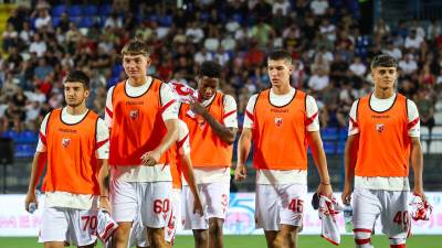  fk crvena zvezda i matej gastarov produzili ugovor 