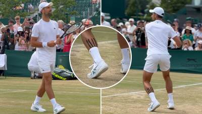  Novak Đoković sa trakom na nozi pred meč sa Sinerom 