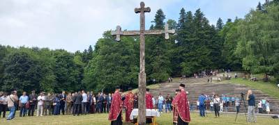  Položeni vijenci na Mrakovici povodom 84 godine od Bitke na Kozari 