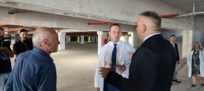  Minić u posjeti UKC-u RS 