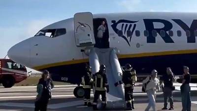  Putnik preminuo pred poletanje aviona u zagrebu 
