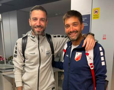  Fudbaleri Vojvodine i Železničara se sreli na aerodromu  