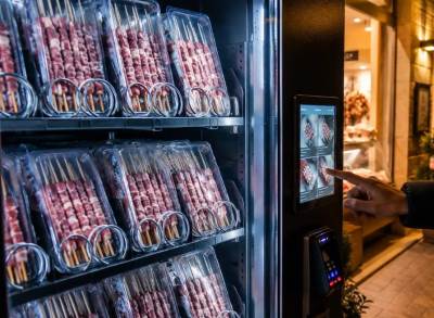  Automat koji 24 sata dnevno izbacuje ražnjiće 