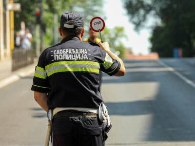  Saobraćajna policija u Srbiji dobija Android uređaje za praćenje prekršaja u realnom vremenu 