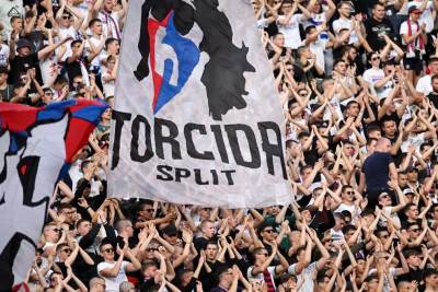 Torcida skandirala "Za dom spremni", pa razvila monstruozan transparent o Srbima i Oluji! 