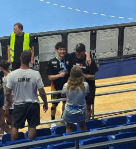  stefan krecmar zagrlio sina poslije zlata u beogradu 
