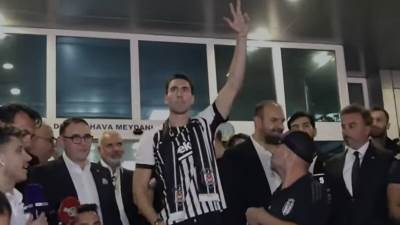  Dušan Vlahovič sjajno dočekan u Istanbulu 