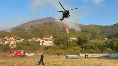  Odbranjene kuće kod Herceg Novog, vatra i dalje gori 