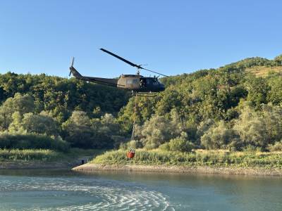  Helikopteri i danas gase požare u Nevesinju i Bosanskom Grahovu 