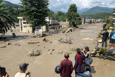  Poplave u Nepalu: Masovne sahrane izazvale bijes građana 