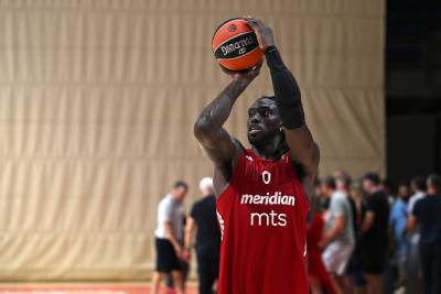  Džonatan Motli katastrofalan debi za Crvenu zvezdu 