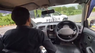  Auto na daljinsko se udario u policijski kombi 