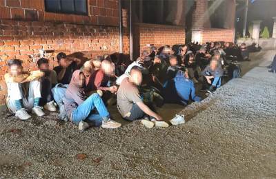  Spriječen ilegalni prelazak: Kod Gradiške otkriveno 96 migranata 