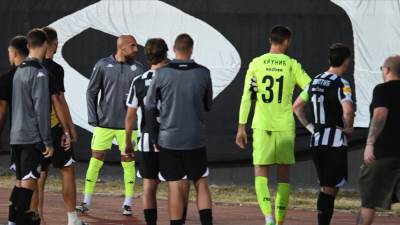  Grobari otjerali igrače Partizana poslije poraza od Vojvodine 