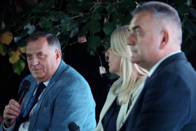  Dodik na tribini u Banjaluci 