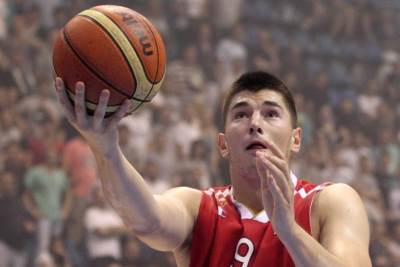  Zvezda čuva kapitena, kapiten čuva Zvezdu  