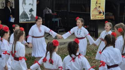  Romanovci proslavili 122 godine od tajnog vjenčanja Petra i Milke 