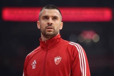  Branko Lazić koga da gledam u Crvenoj zvezdi 