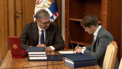  Vučić predao dužnost: Ana Brnabić vršilac dužnosti predsjednika Srbije 