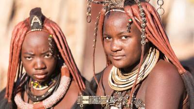  Žene plemena Himba se kupaju samo 3 puta u životu 