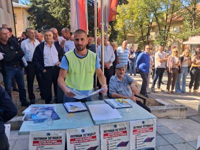  Protest u Bileći: Mještani protiv solarne elektrane koja im oduzima pašnjake za stoku 