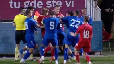  Tuča na utakmici Srbija - Rusija 