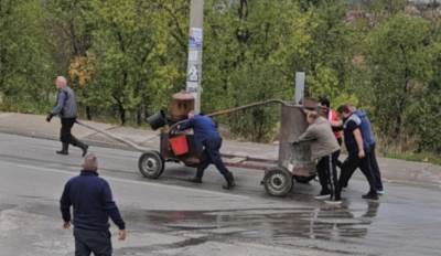  Kad se komšije udruže: "Veseli stroj" u šetnji banjalučkim ulicama 