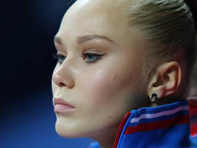  Angelina Melnikova 
