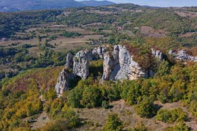  Adrenalin, priroda i stara legenda: Otkrijte čari Kamenog mosta u Krupi na Vrbasu 