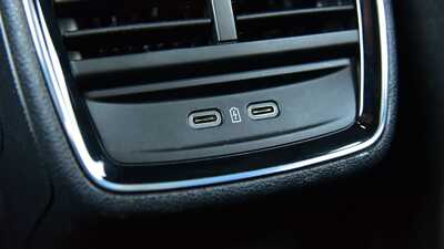  Mnogi vozači ne znaju šta sve može USB priključak u automobilu 