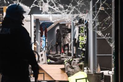  Opsadno stanje u Milanu, vojska i policija preplavili grad 