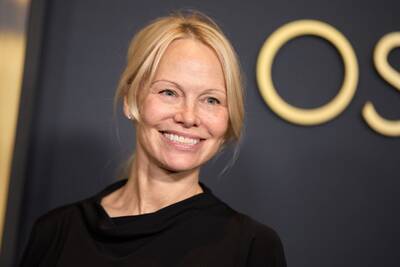  Pamela Anderson vratila lokne iz zlatnog doba Holivuda koje podmlađuju 