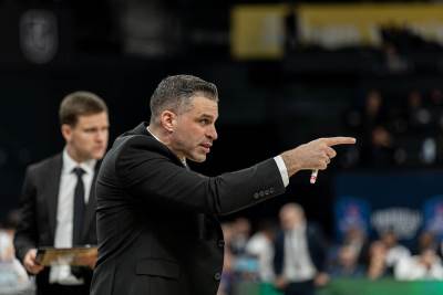  Trener Bešiktaša Dušan Alimpijević optužen je za prijetnje novinaru 