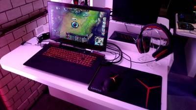  Računari i oprema za gejmere višeg nivoa 