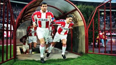  Igrači Crvene zvezde dužni su nešto legendi kluba.  
